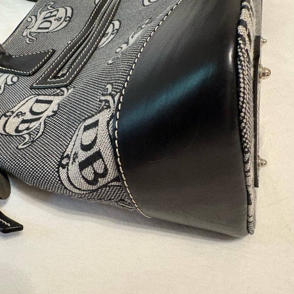 Dooney & Bourke Black and White Logo Purse with Wristlet / Wallet included - New - Picture 7 of 8